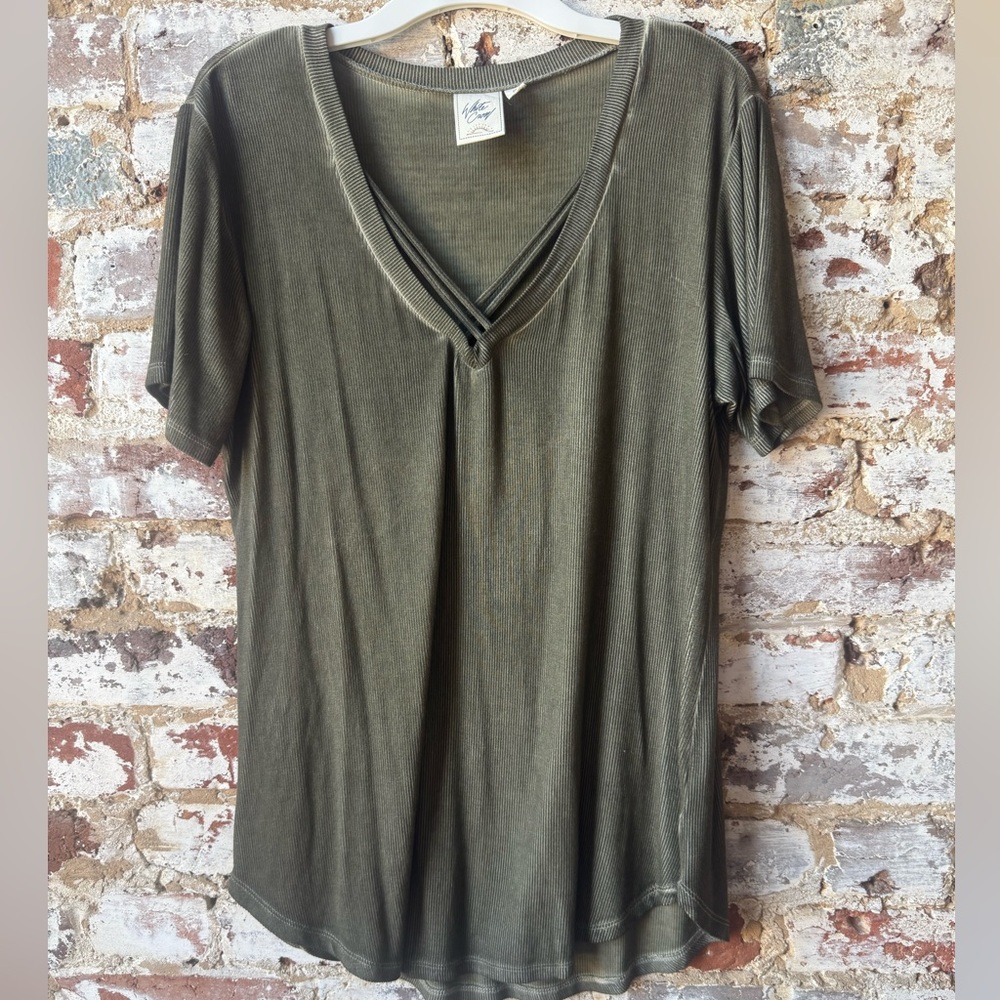 White Crow by BKE Olive V-Neck Short Sleeve Tee